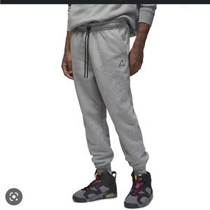 Jordan Sweat joggers standard fit  with pockets. Smoke free/pet free. Sweat grey